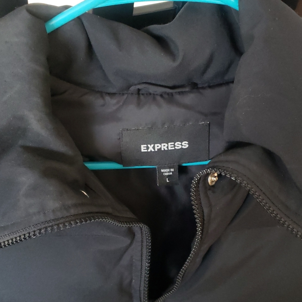 Vest - Picture 3 of 6